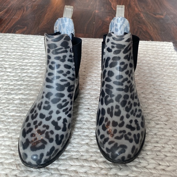 Nine West leopard print short rainboots - Picture 2 of 6